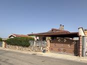 Villa con giardino su 4 lati!